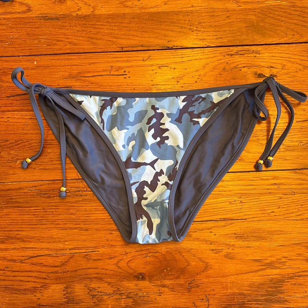 Vineyard Vines Discovery Channel Shark Week bikini bottoms limited edition